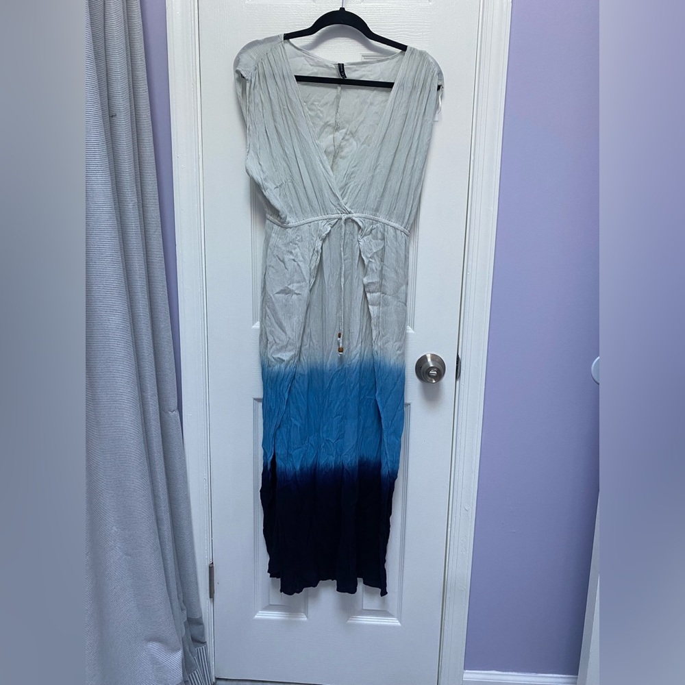 Raviya Medium Blue Tie Dye Dress- NWOT